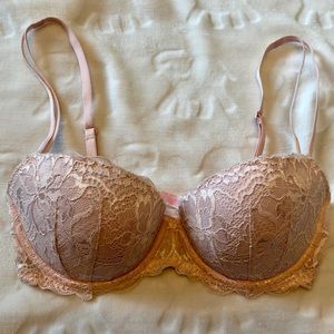 Victoria’s Secret Pink bra